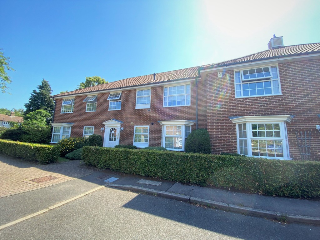 Martin & Co Welwyn Garden City 1 bedroom Apartment Let in Parkway