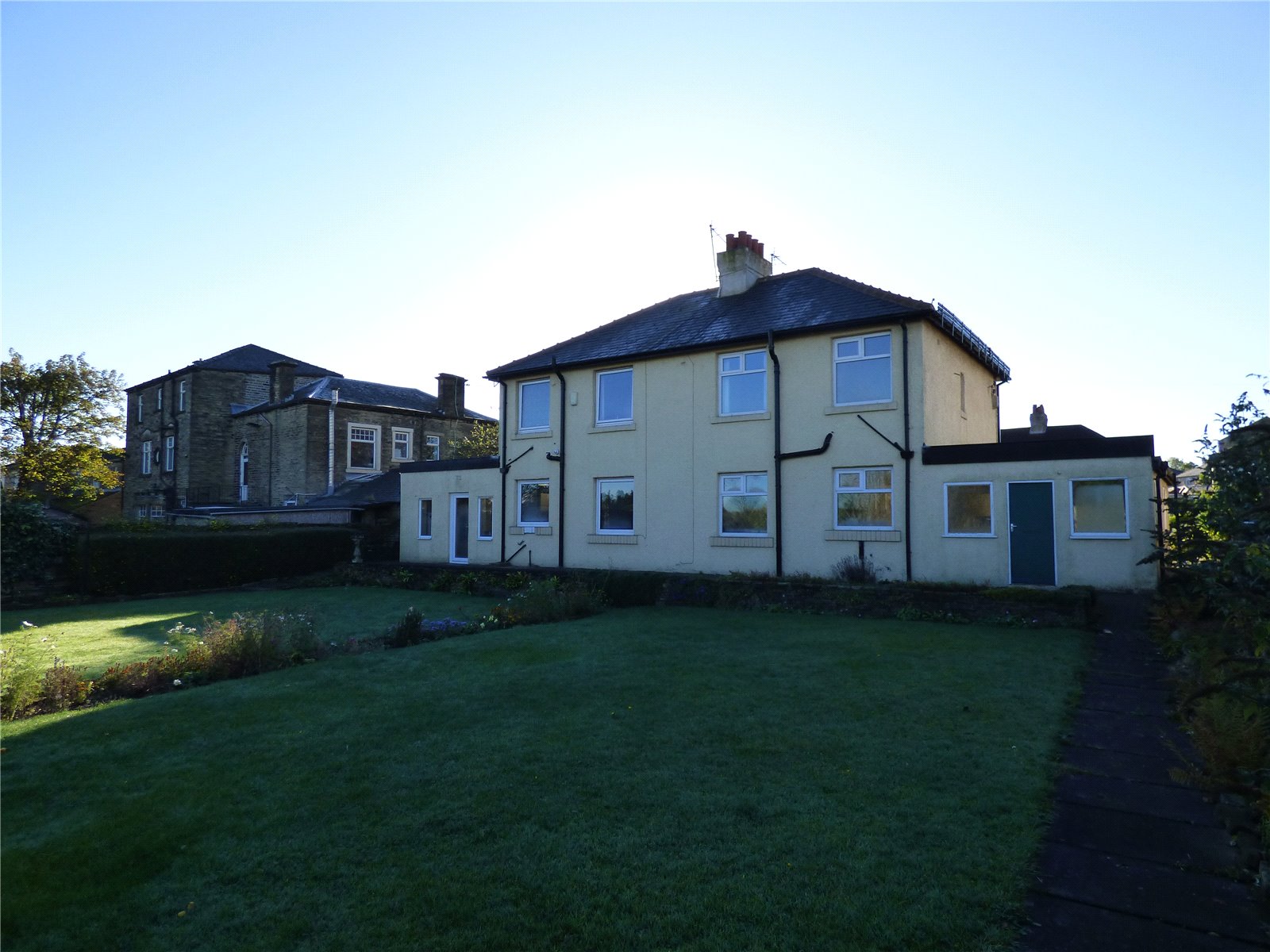 Whitegates Cleckheaton 3 bedroom House for sale in Whitehall Road Wyke Bradford BD12 Whitegates