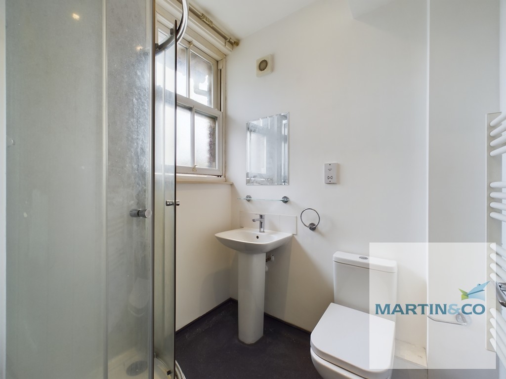 Martin & Co Tamworth 1 bedroom Apartment Let in Albert Road, Tamworth