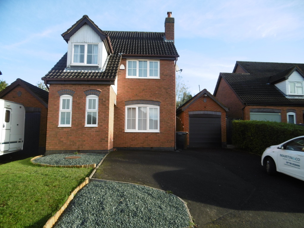 Martin & Co Coalville 3 bedroom Detached House Let in Keble Close