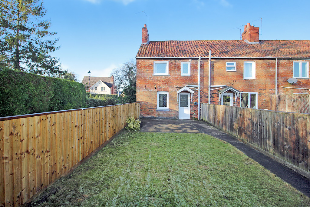 Martin & Co Westbury 2 bedroom Cottage Let in Westbury, Wiltshire