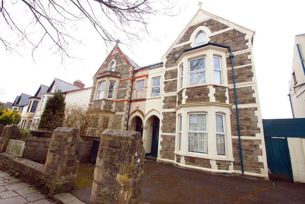 Martin & Co Cardiff 1 bedroom Apartment Let in Oakfield Street, Roath
