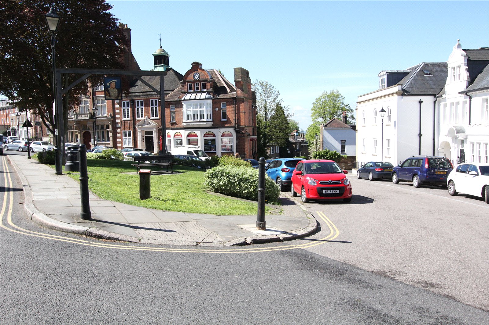 Estate agents and letting agents in the UK Houses flats 