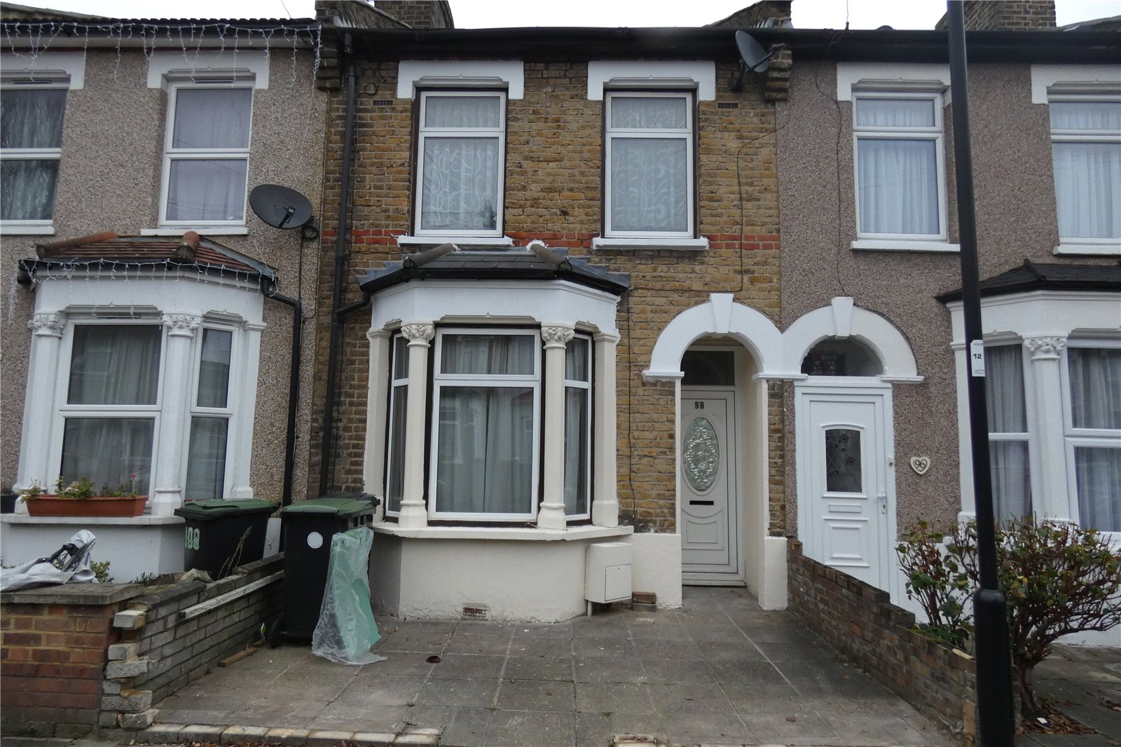 Ellis & Co Edmonton 3 bedroom House SSTC in Huxley Road Edmonton London