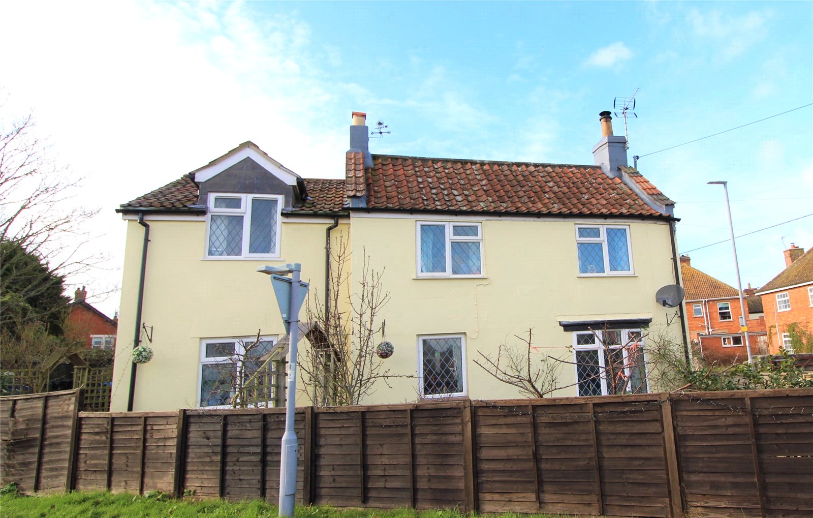 CJ Hole BurnhamonSea 4 bedroom Cottage for sale in Brent Road Burnham