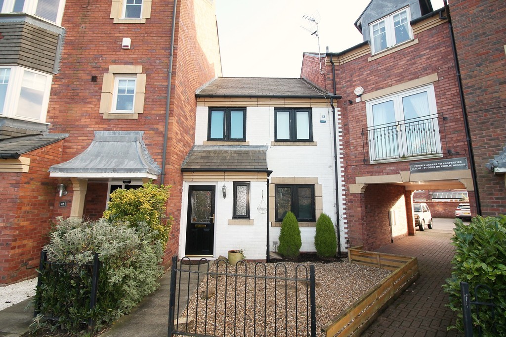 Martin & Co Widnes 3 bedroom SemiDetached House Let in Stockdale Drive