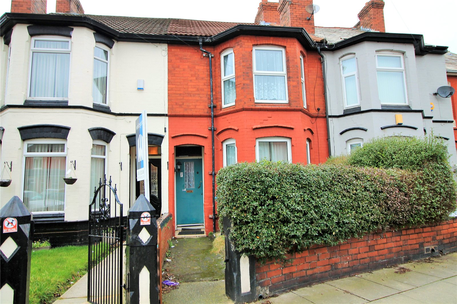 Whitegates Walton Vale 3 bedroom House SSTC in Warbreck Road Orrell