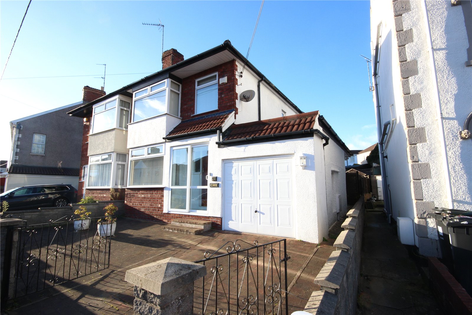 CJ Hole Kingswood 3 bedroom House for sale in New Cheltenham Road
