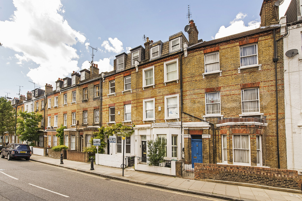 Martin & Co Chelsea 4 bedroom Terraced House Let in Lots Road, Chelsea