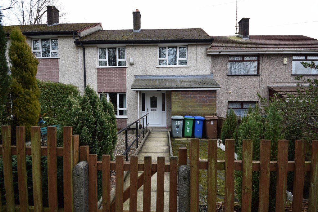 Martin & Co Rochdale 2 bedroom Terraced House Let in Thrum Hall Lane