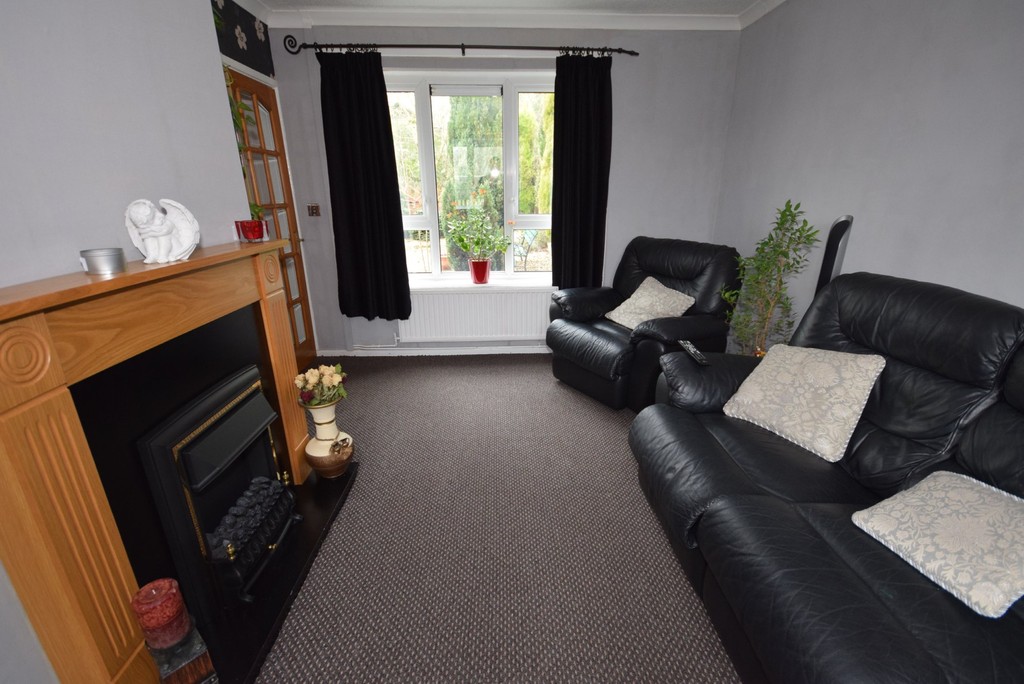 Martin & Co Rochdale 2 bedroom Terraced House Let in Thrum Hall Lane