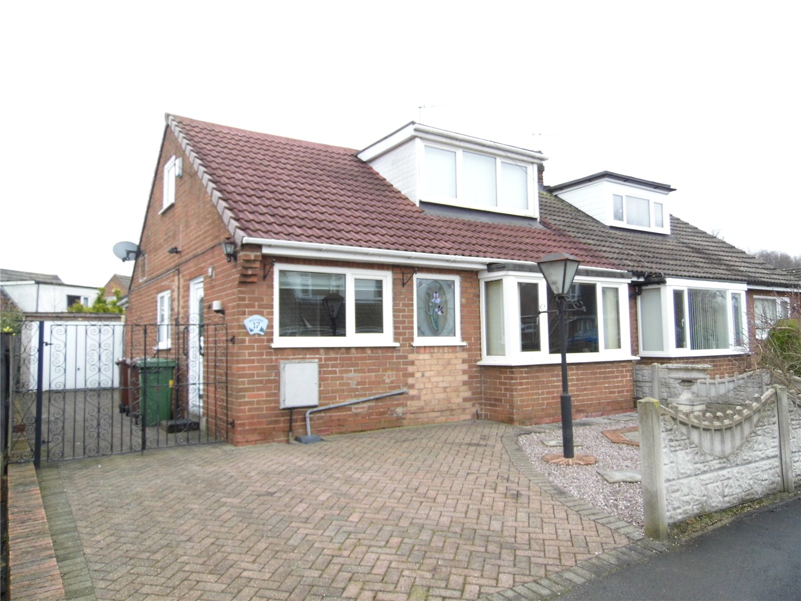 Whitegates Wakefield 3 bedroom Bungalow for sale in Hollingthorpe Road