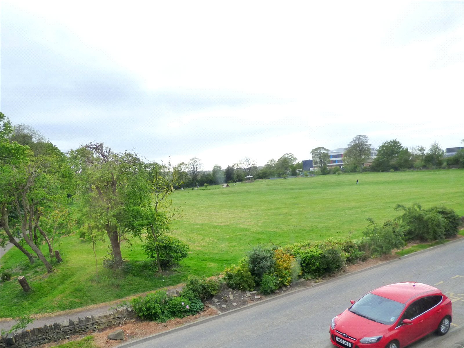 Whitegates Cleckheaton 3 bedroom House for sale in Park View