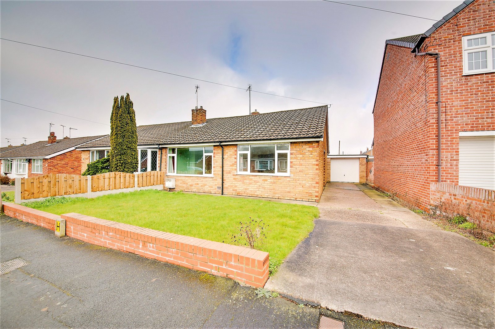 Whitegates Doncaster 2 bedroom Bungalow SSTC in Sycamore Road Barnby