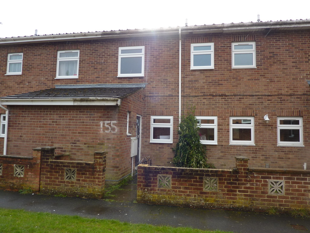 Martin & Co Winchester 3 bedroom Terraced House Let in Galahad Close