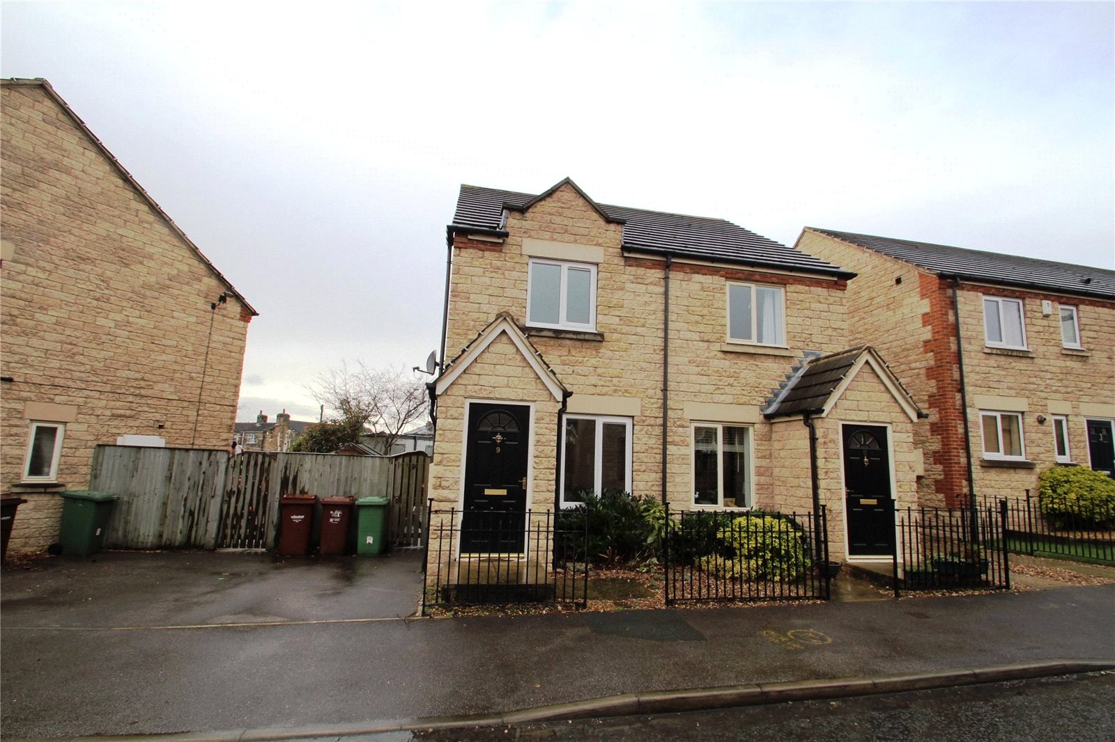 Whitegates Pontefract 2 bedroom House SSTC in Hayfield Way Ackworth