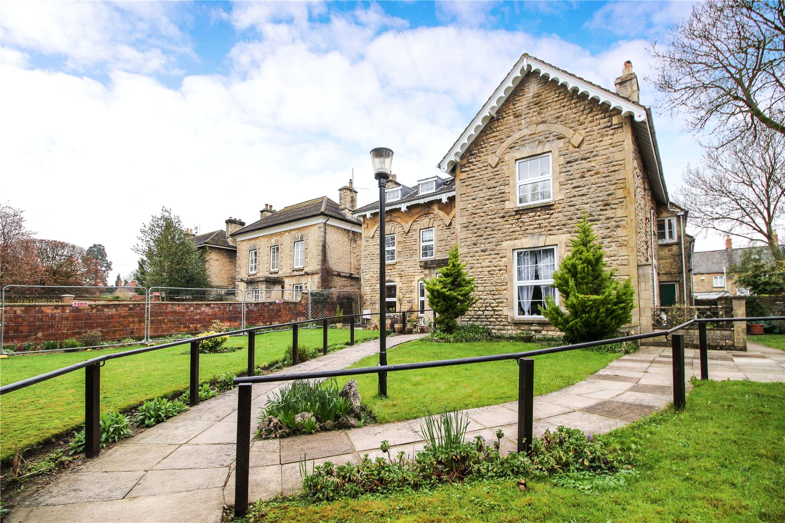 CJ Hole Cirencester 2 bedroom Flat to rent in Somerford Road