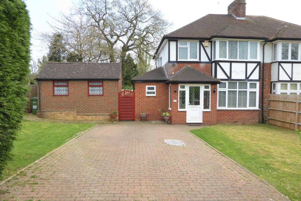 Martin & Co St Albans 3 bedroom SemiDetached House Let in Watford road