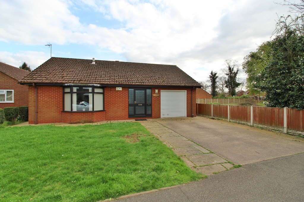 Martin & Co Gainsborough 2 bedroom Detached Bungalow Let in Mill Lane
