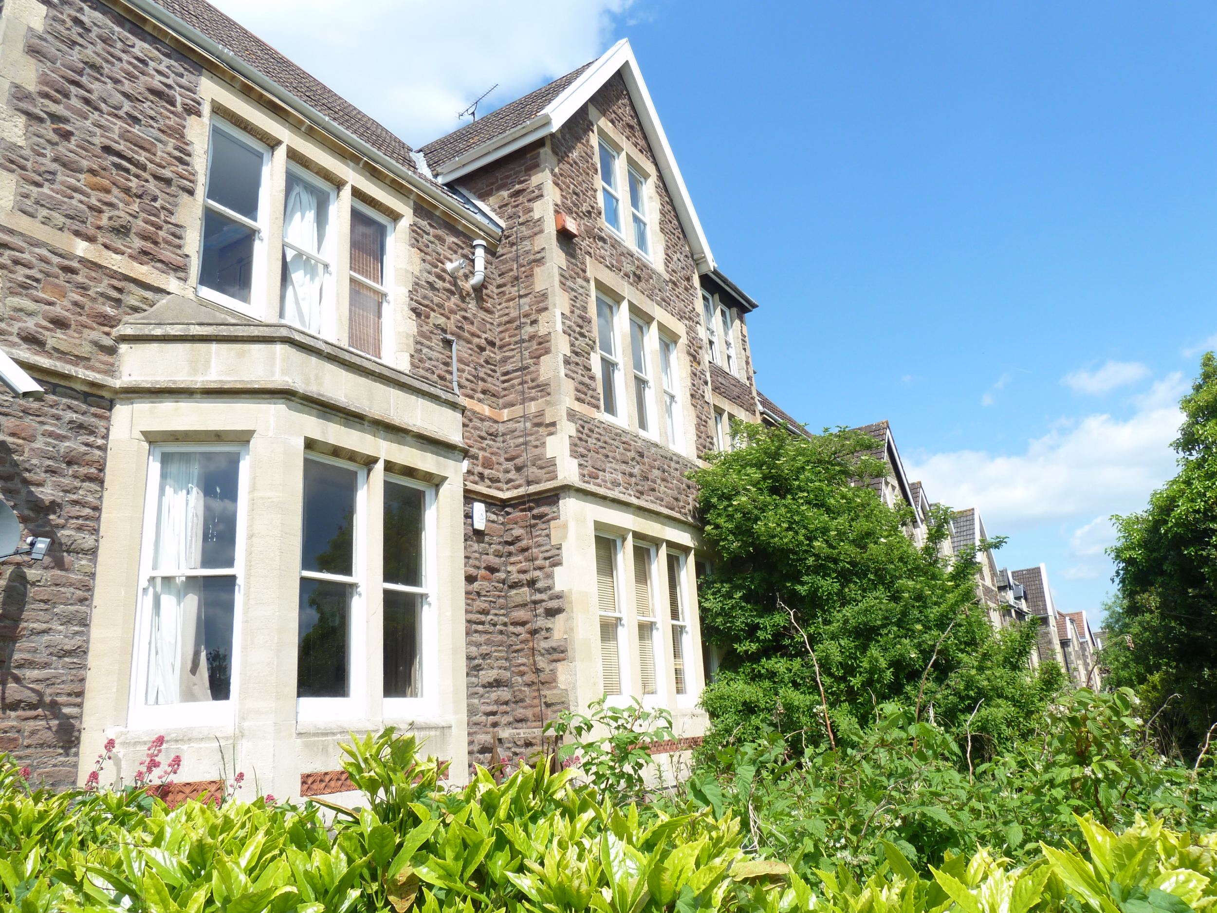 CJ Hole Clifton old 1 bedroom Flat to rent in Redland Road Redland