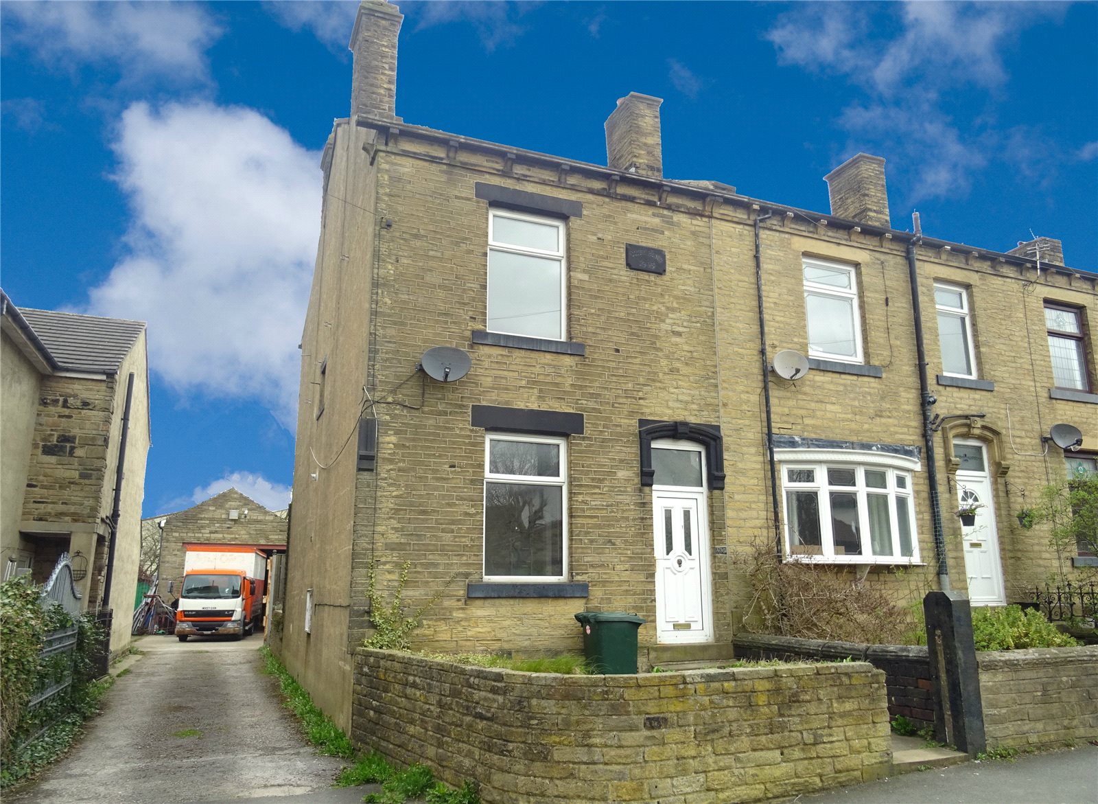 Whitegates Bradford 4 bedroom House for sale in Shetcliffe Lane