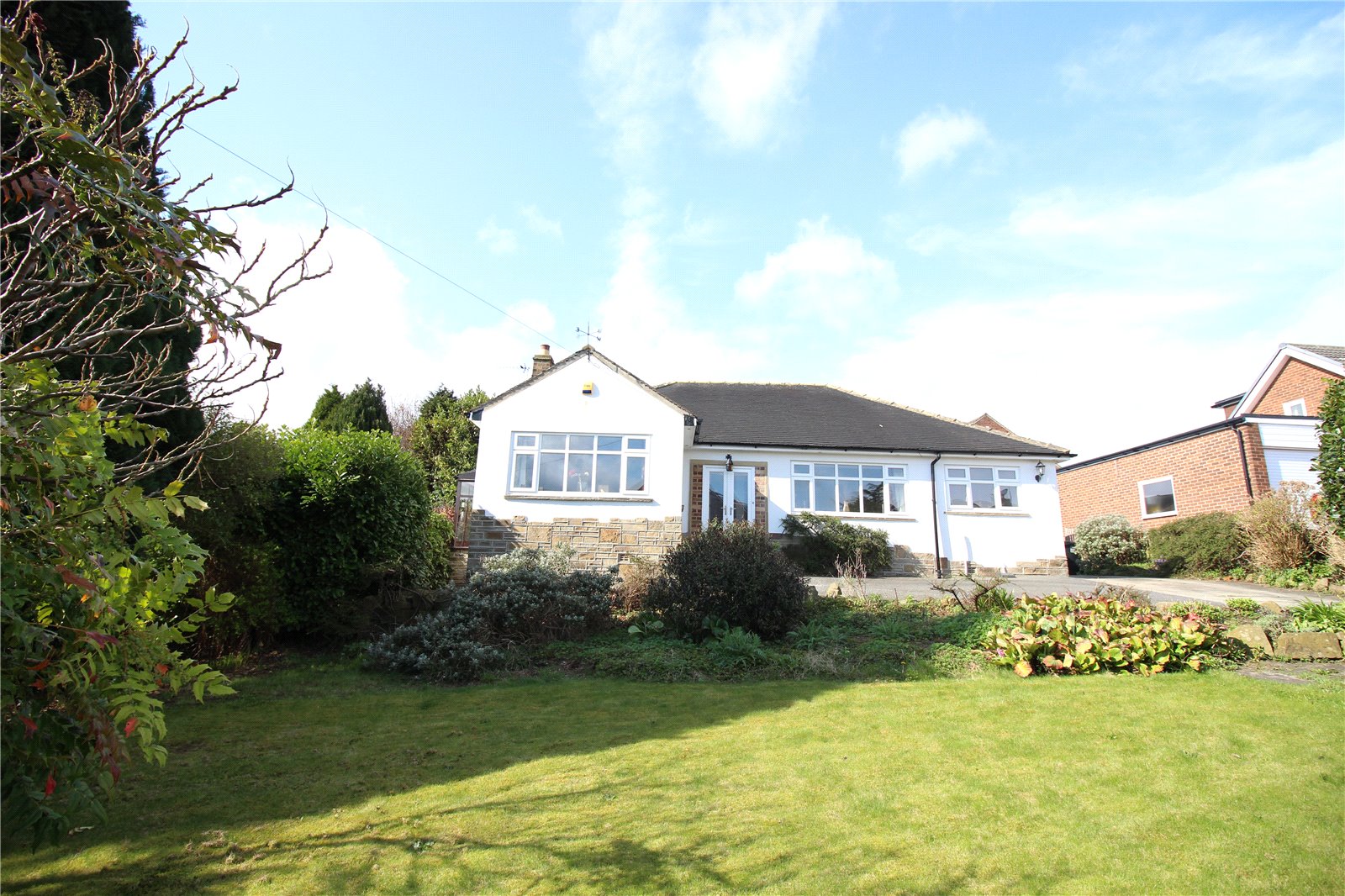 Whitegates Brighouse 3 bedroom Bungalow for sale in Bracken Road Brighouse HD6 Whitegates