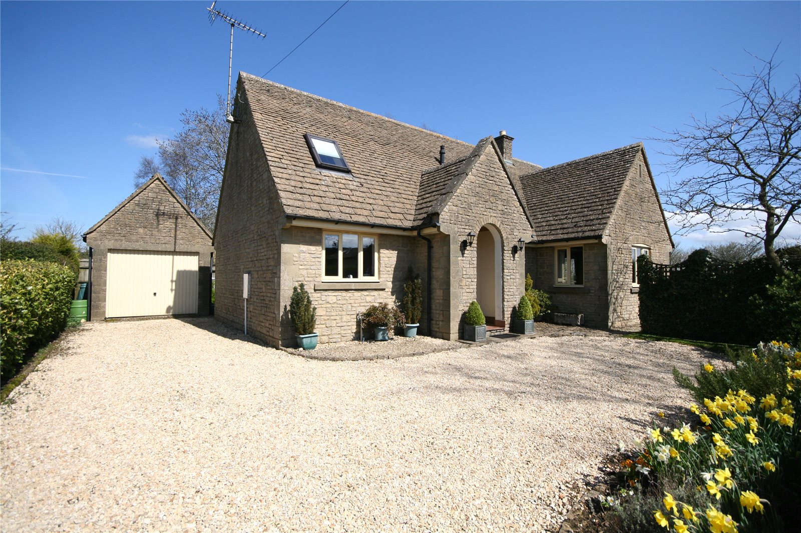 CJ Hole Cheltenham 3 bedroom House for sale in Birdlip Gloucester GL4