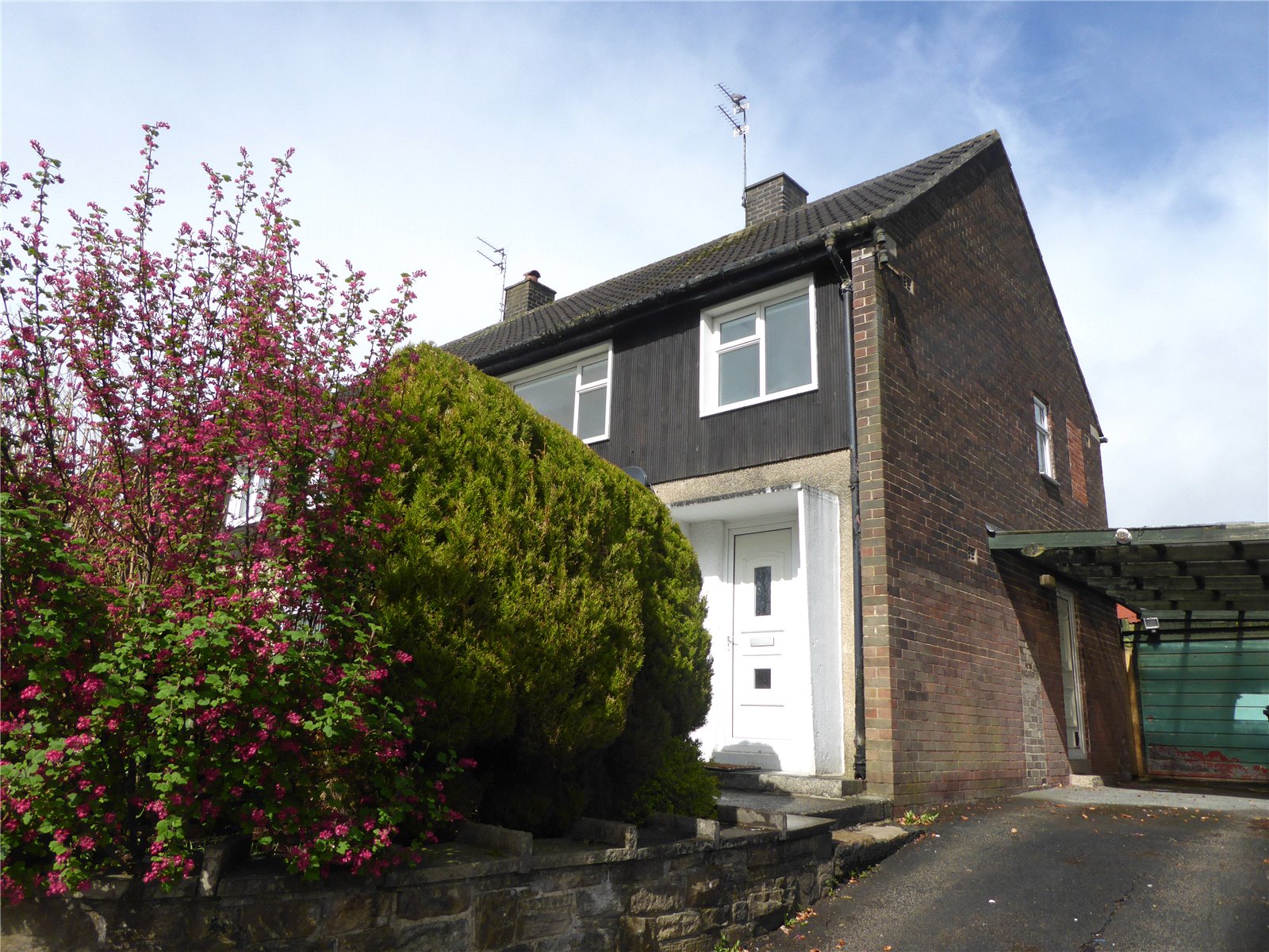 Whitegates Halifax 3 bedroom House Let Agreed in Watkinson Road