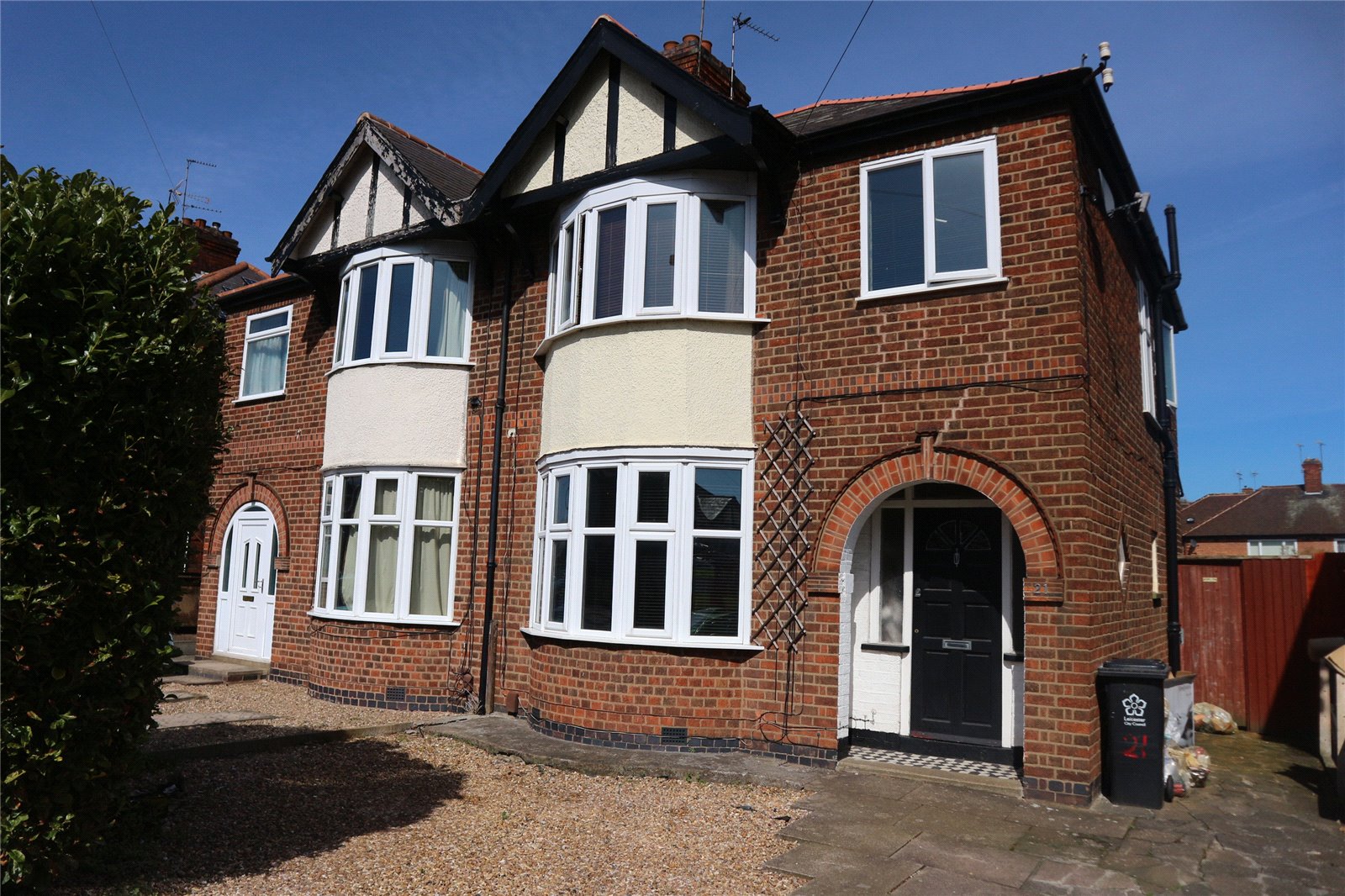 Whitegates Leicester 3 bedroom House For Sale in Petworth Drive Leicester