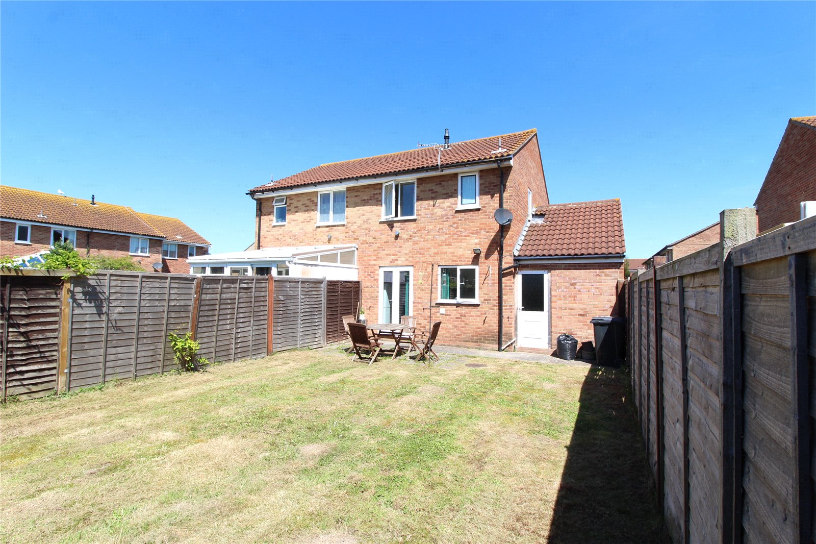 CJ Hole BurnhamonSea 2 bedroom House for sale in Avebury Close