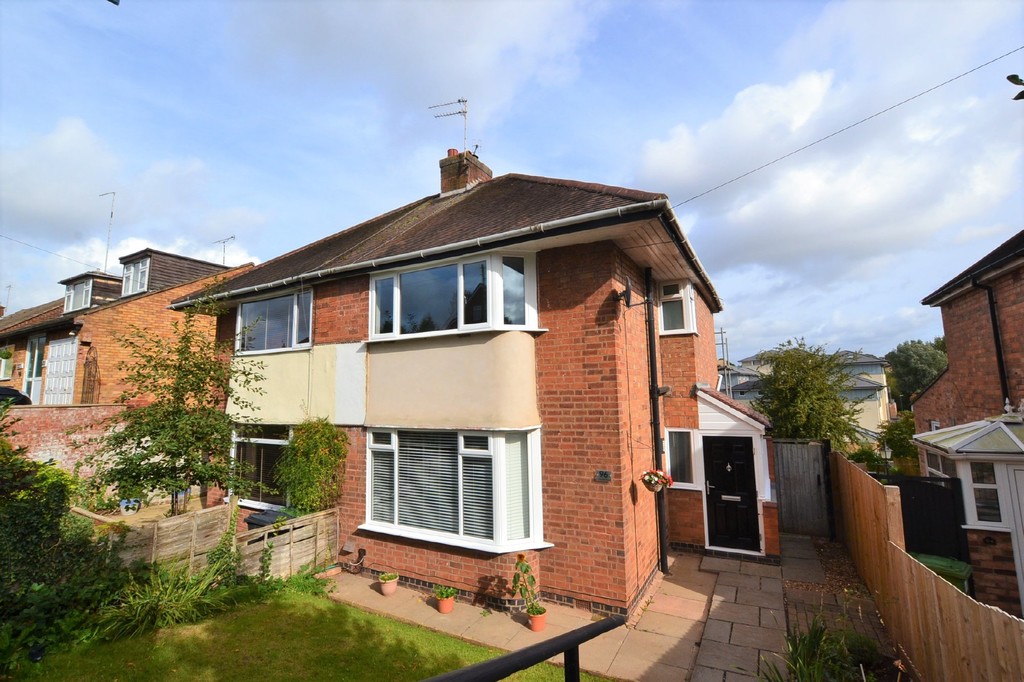 Martin & Co Leamington Spa 3 bedroom SemiDetached House Let in