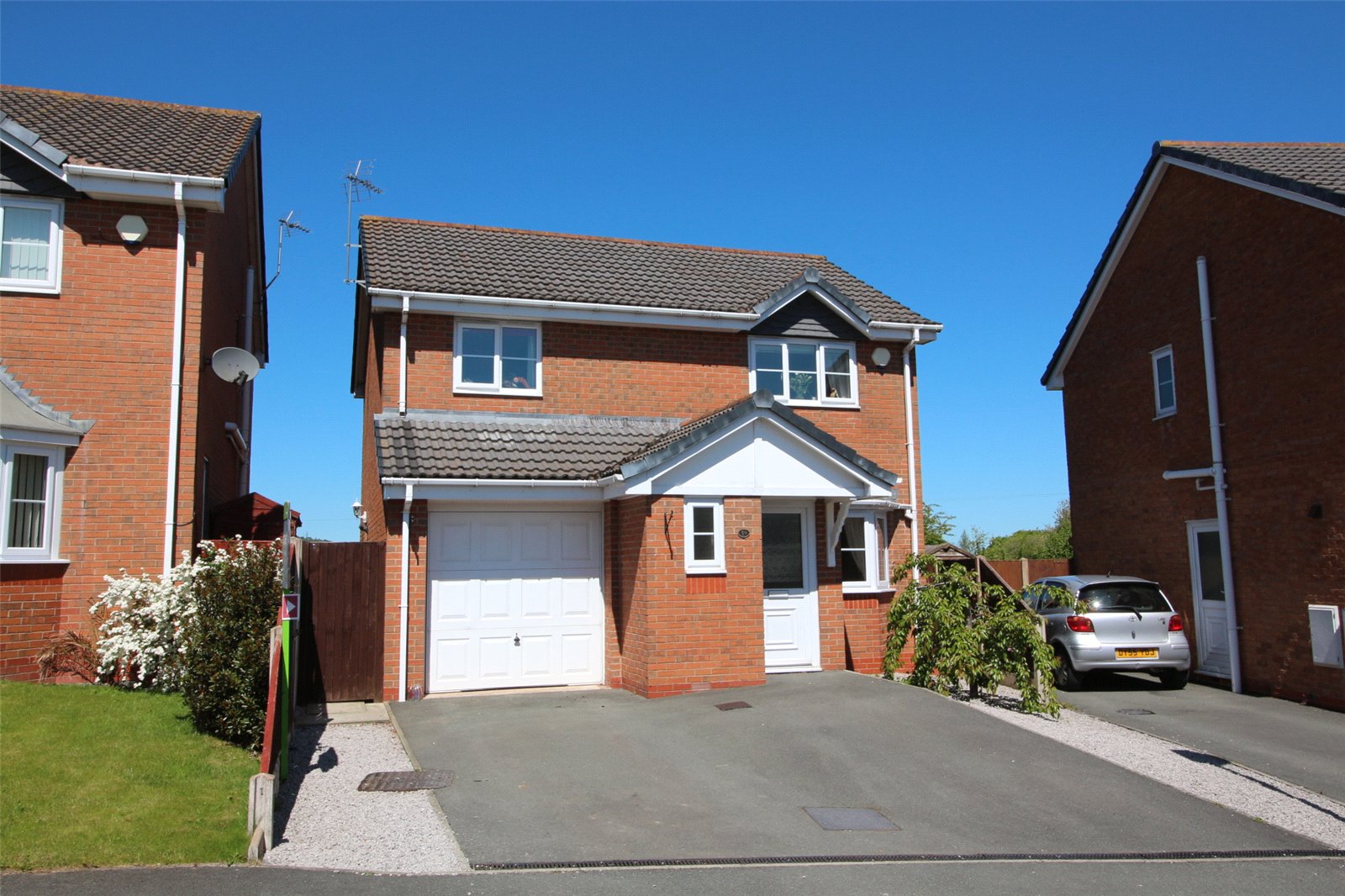 Whitegates Wrexham 3 bedroom House SSTC in Broughton Heights Pentre