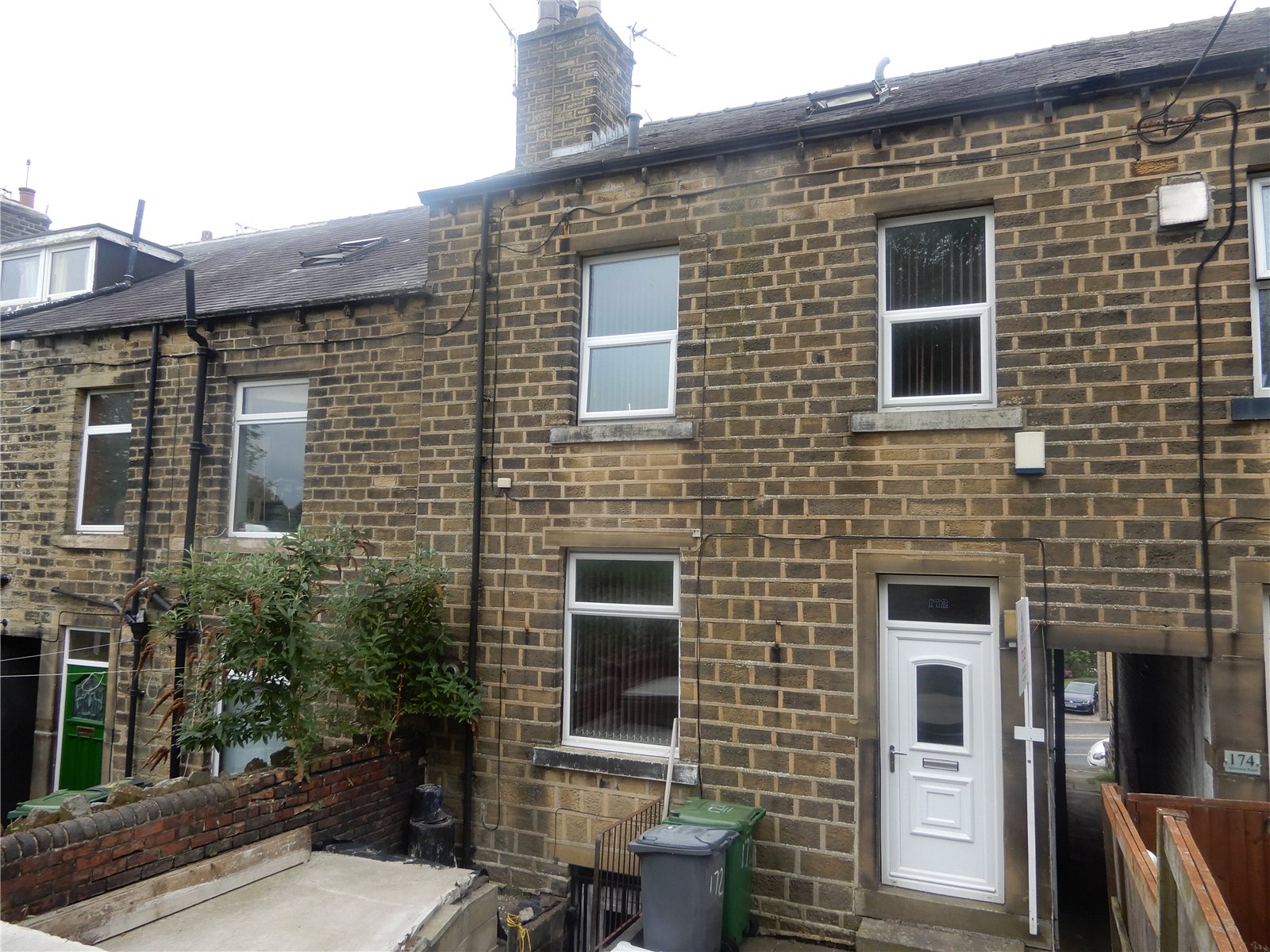 Whitegates Huddersfield 3 bedroom House To Let in Newsome Road, Newsome, Huddersfield