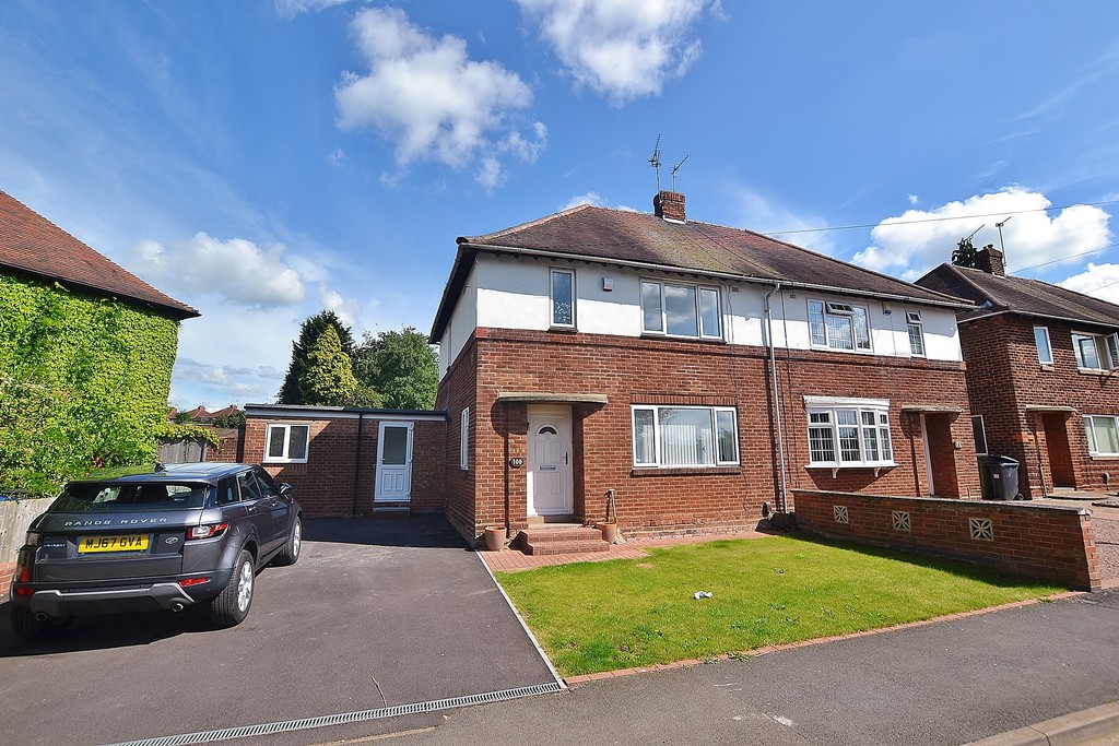 Martin & Co Leamington Spa 3 bedroom SemiDetached House Let in Westlea