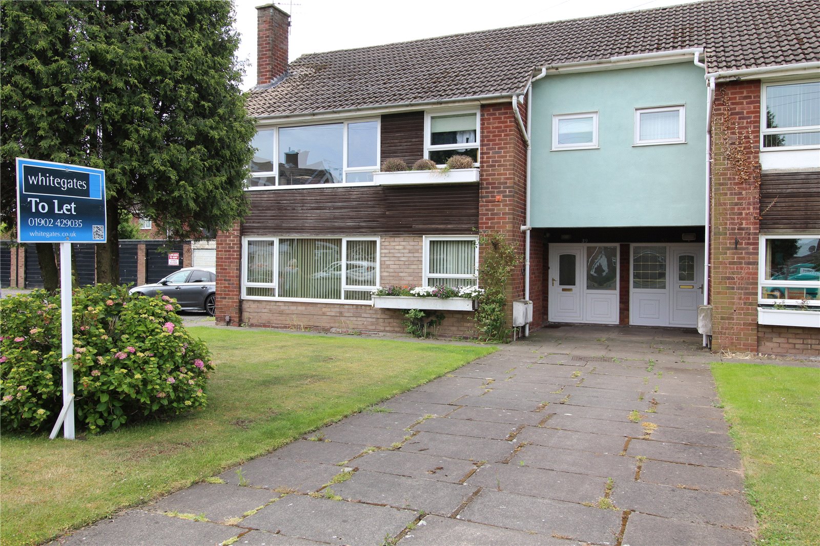 Whitegates Wolverhampton 2 bedroom Flat to rent in Grovelands Crescent