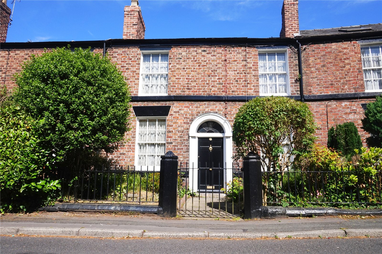Whitegates Woolton 3 Bedroom Cottage Sstc In Woolton Street