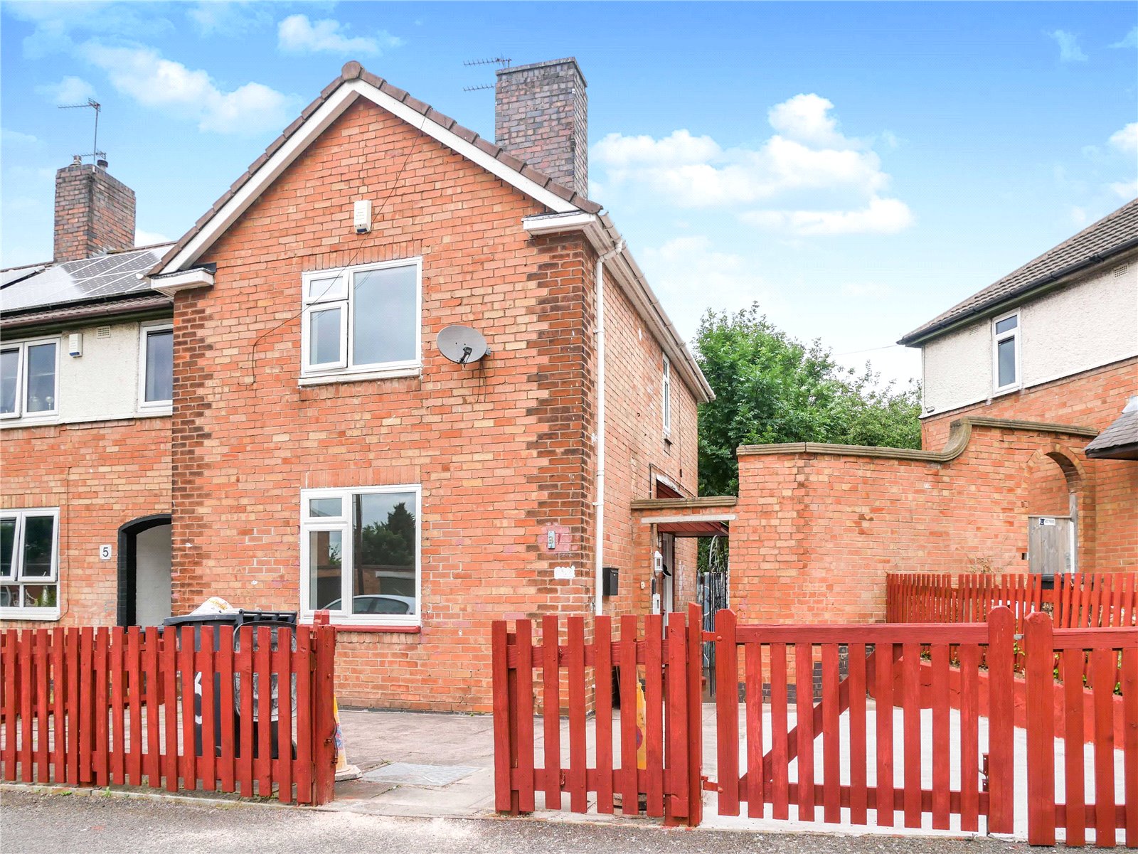 Whitegates Leicester 3 bedroom House For Sale in Bale Road Leicester