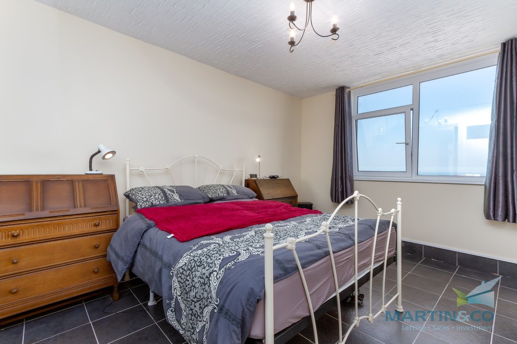 Martin & Co Blackpool 2 bedroom Apartment Let in Regents Court, Blackpool