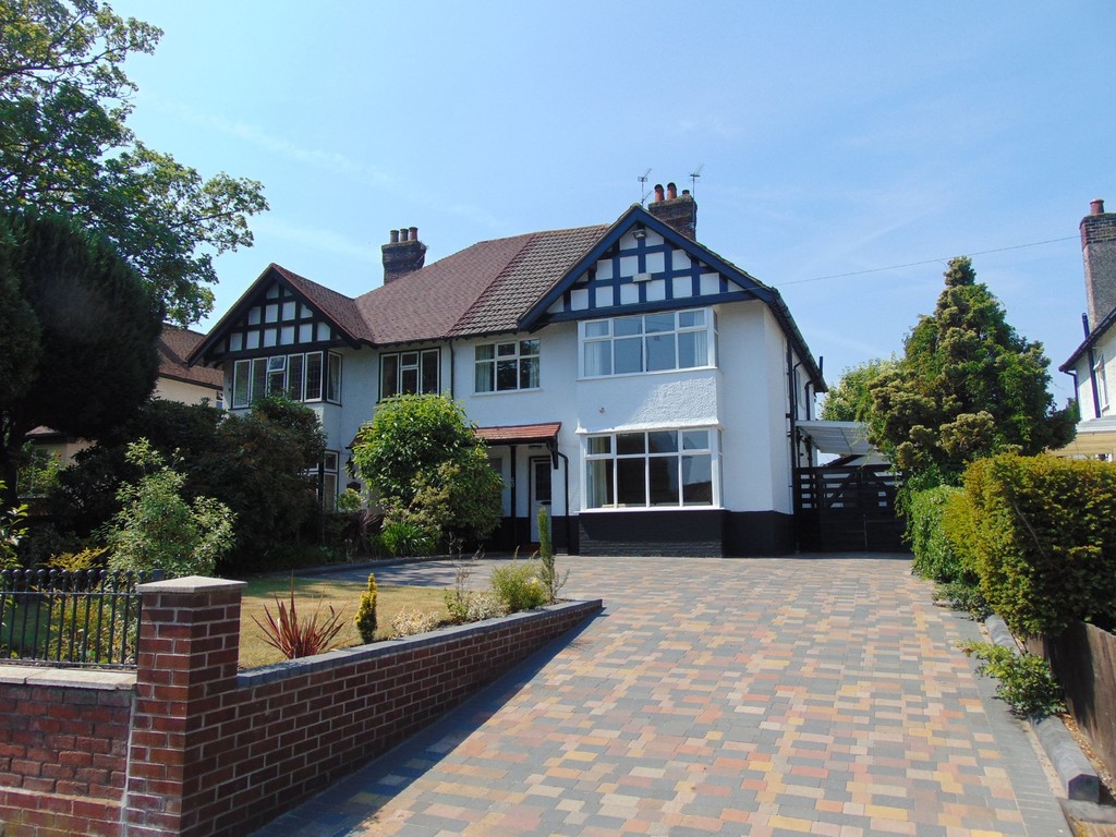 Martin & Co Wirral Moreton 4 bedroom SemiDetached House Let in Church