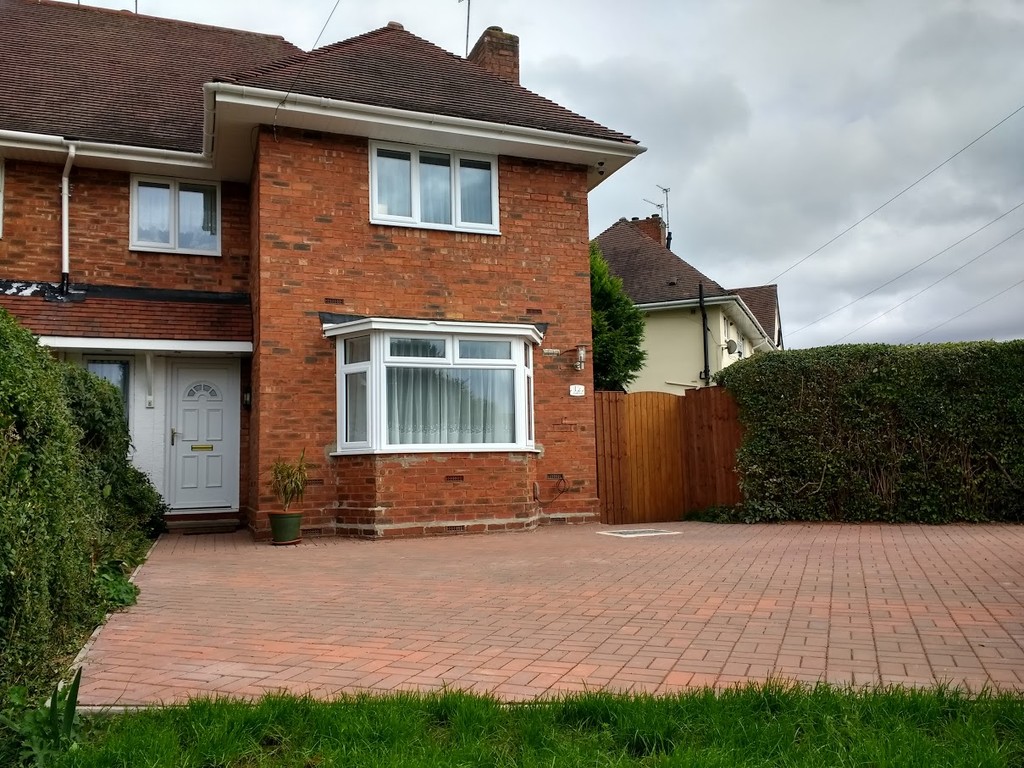 Martin & Co Wolverhampton 3 bedroom SemiDetached House Let in Arundel