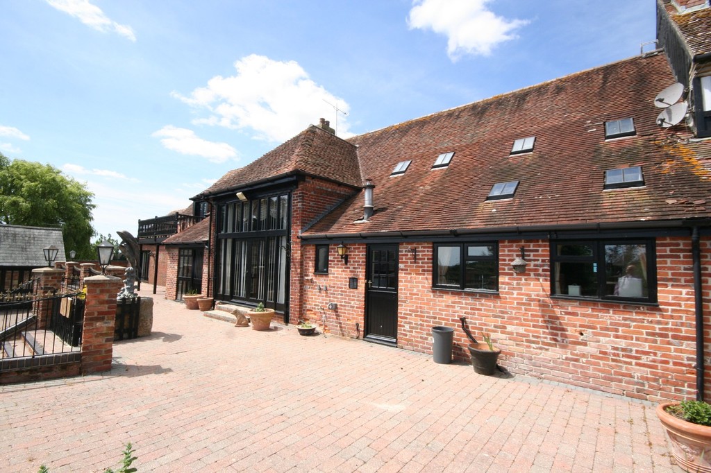 Martin & Co Poole 4 bedroom Barn Conversion Let in Redbridge Farm