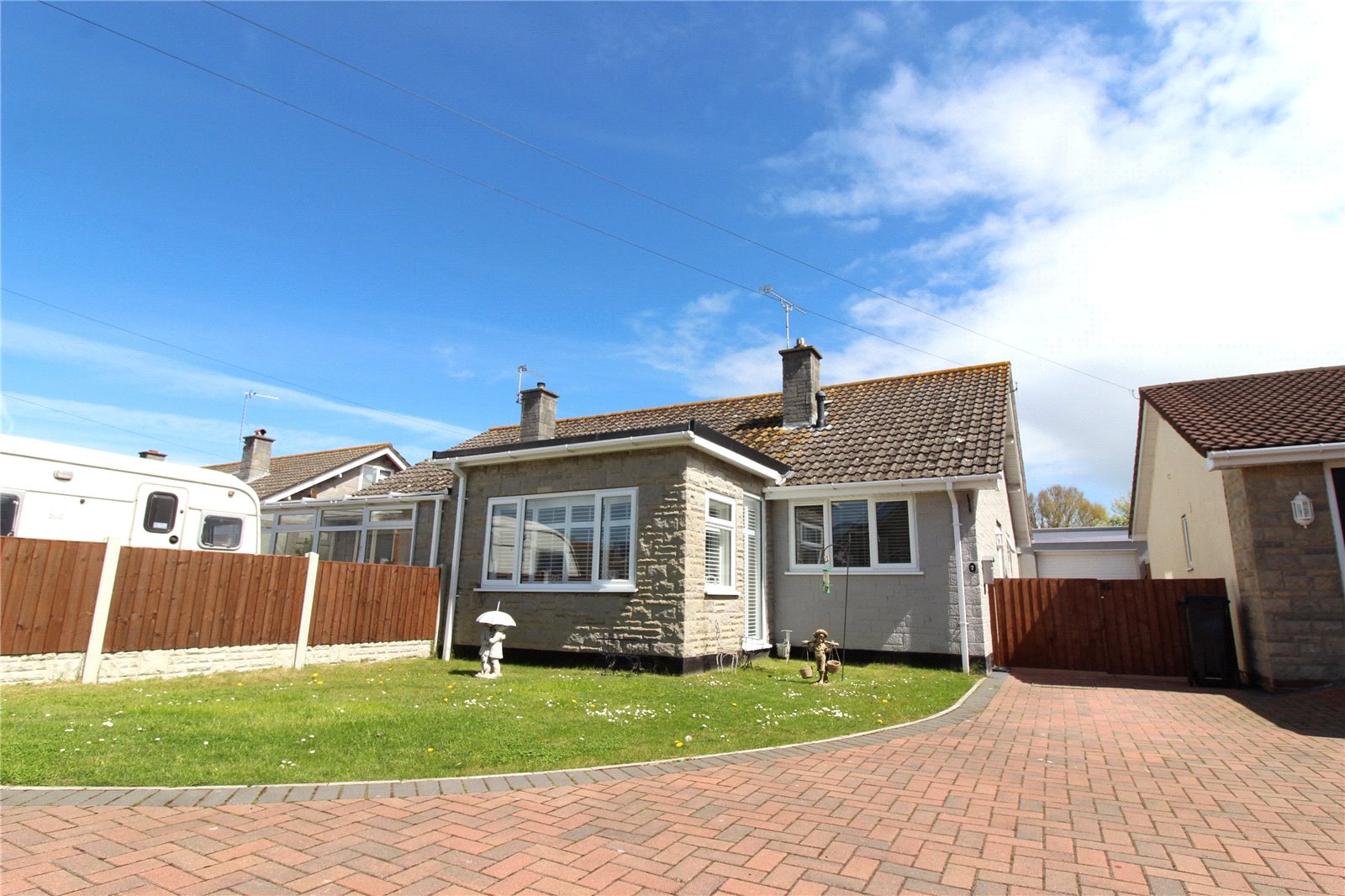CJ Hole BurnhamonSea 2 bedroom Bungalow SSTC in Little Pen Berrow