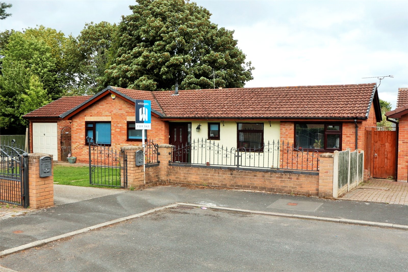 Whitegates Wrexham 4 bedroom Bungalow SSTC in Old Hall Close Esless