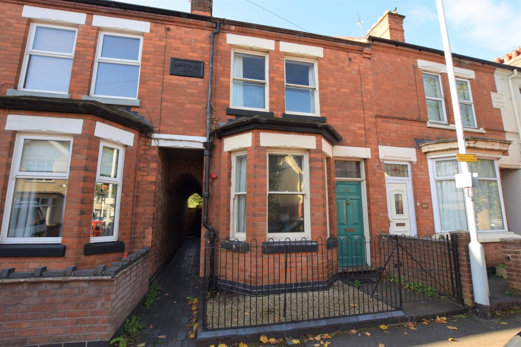 Martin & Co Hinckley 3 bedroom Terraced House Let in John Street , Hinckley