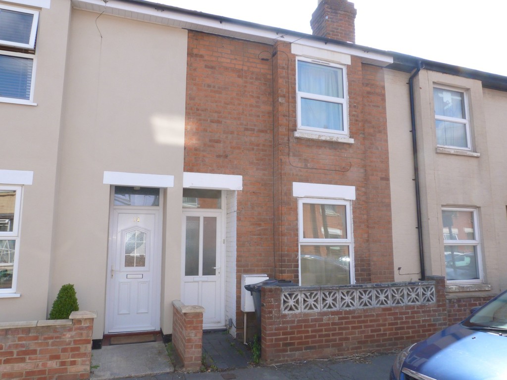 Martin & Co Gloucester 1 bedroom Flat Let in Swan Road, Gloucester