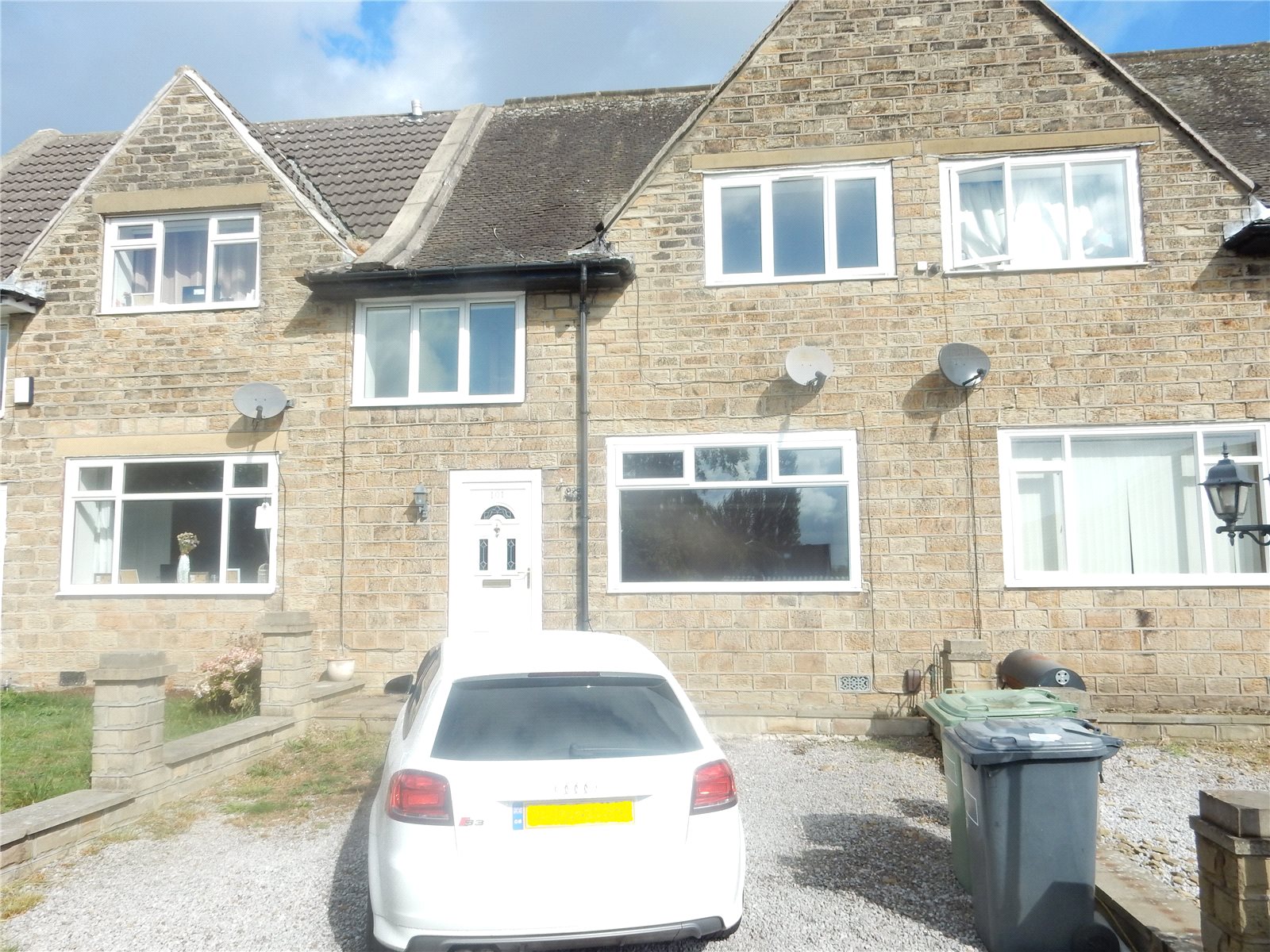 Whitegates Huddersfield 2 bedroom House For Sale in New Road Kirkheaton