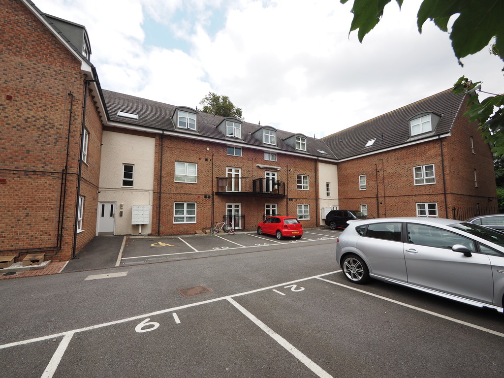 Martin & Co Guisborough 2 bedroom Flat Let in Harrow Court, Linthorpe