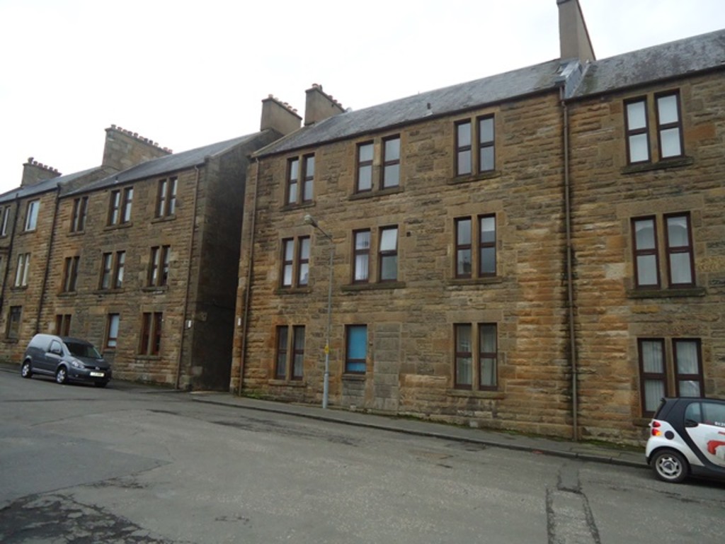 Martin & Co Stirling 2 bedroom Apartment Let in Greenfield St, Alloa