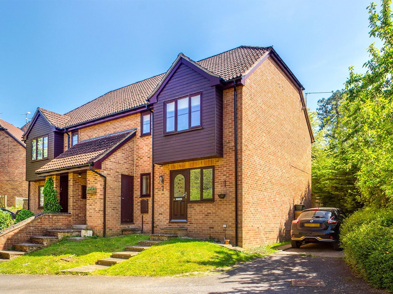 Parkers Tadley 2 bedroom For Sale in Linton Close Tadley