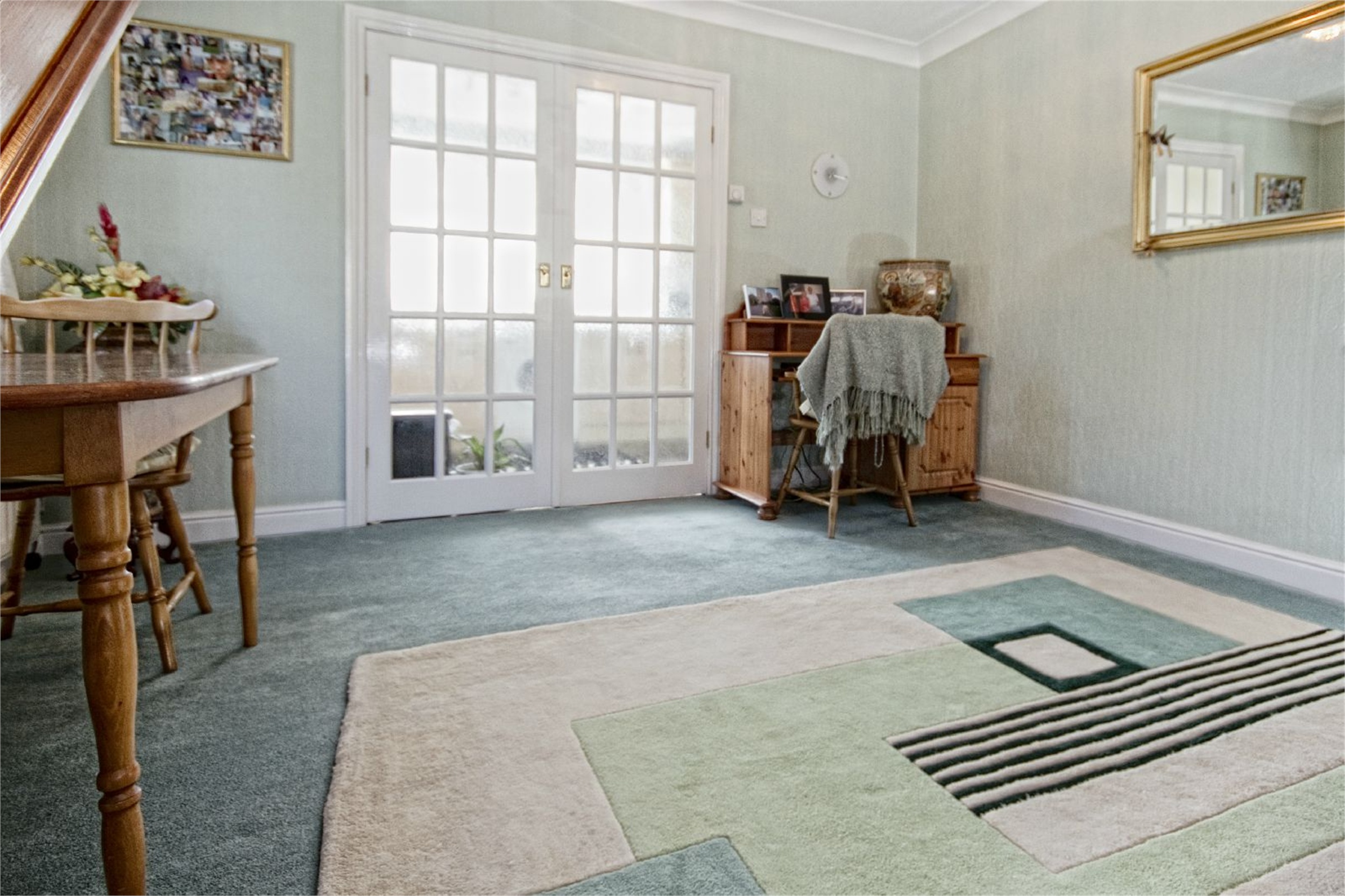 Bradley Road, Bradley, Huddersfield Whitegates